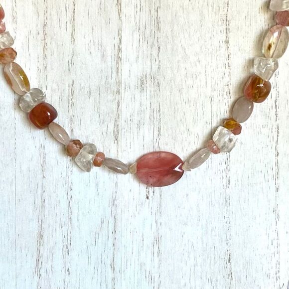 UF# Lovely Natural & polished Quartz Necklace - Picture 4 of 10